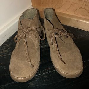 Crew cuts Calvert boot